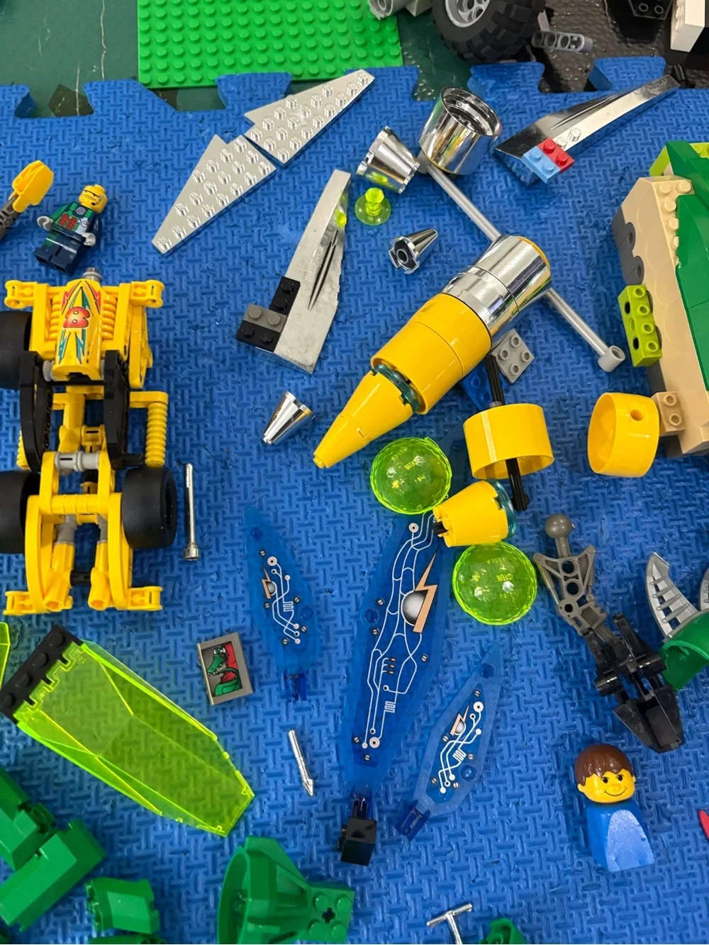 Lego please see